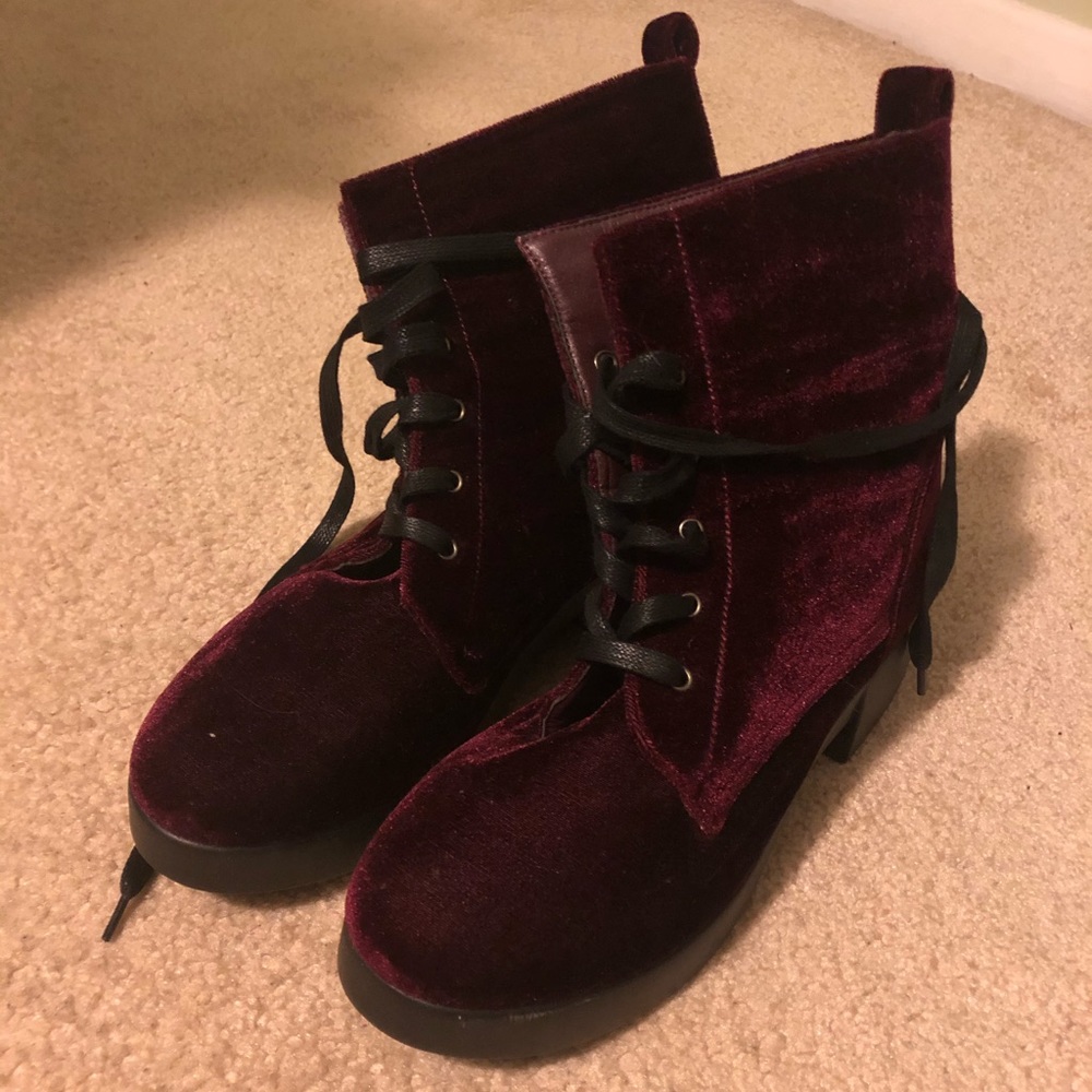 Women's Light Weight Velvet Lace Up Ankle Boots